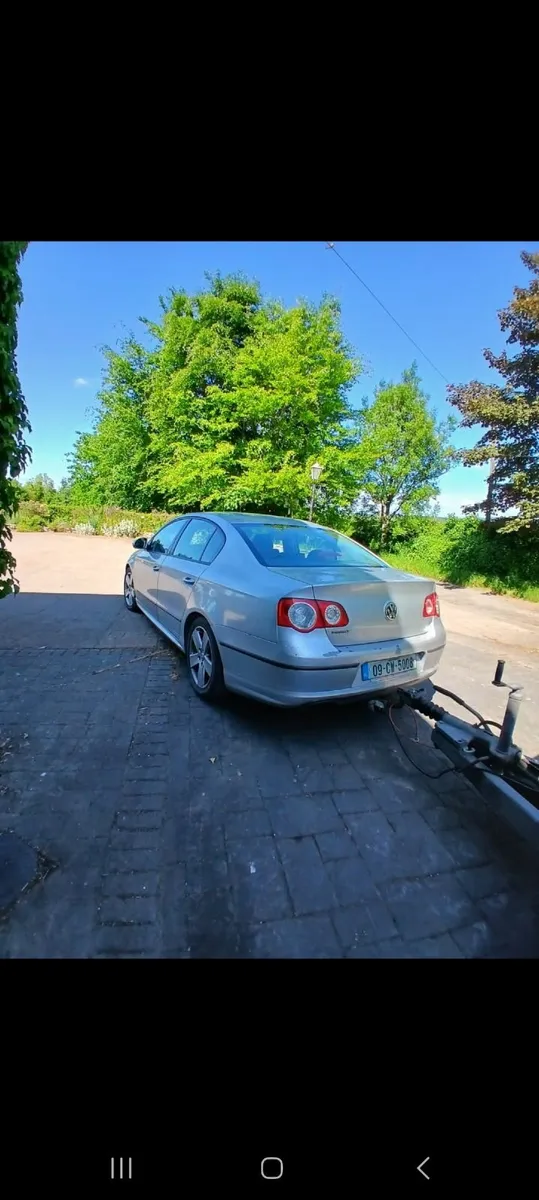 Volkswagen Passat 2009 - Image 1