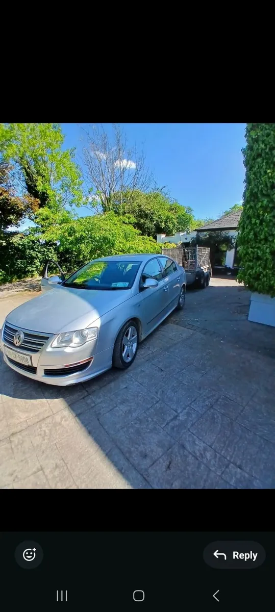 Volkswagen Passat 2009 - Image 2