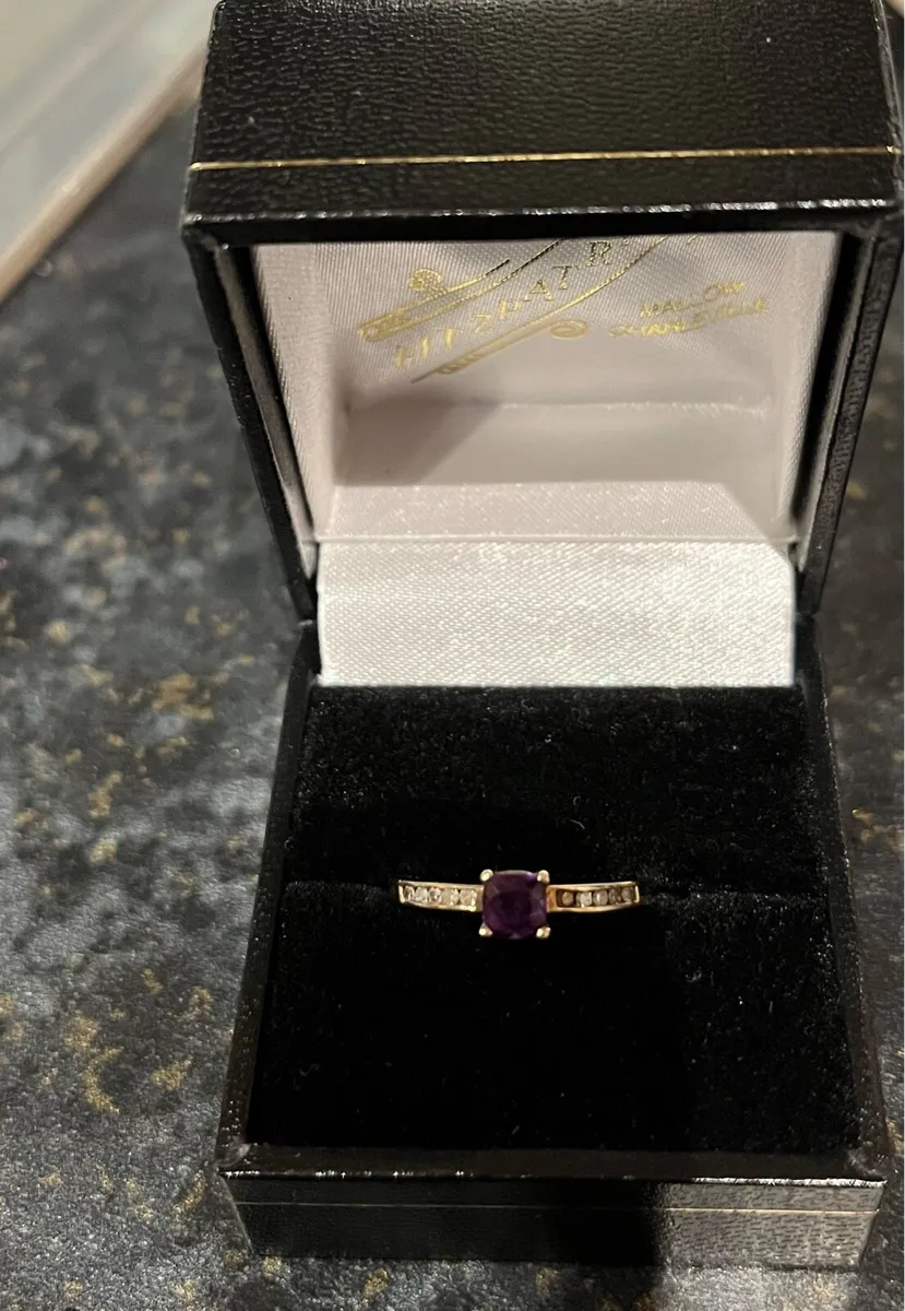 9 ct Gold Amethyst Ring - Image 1
