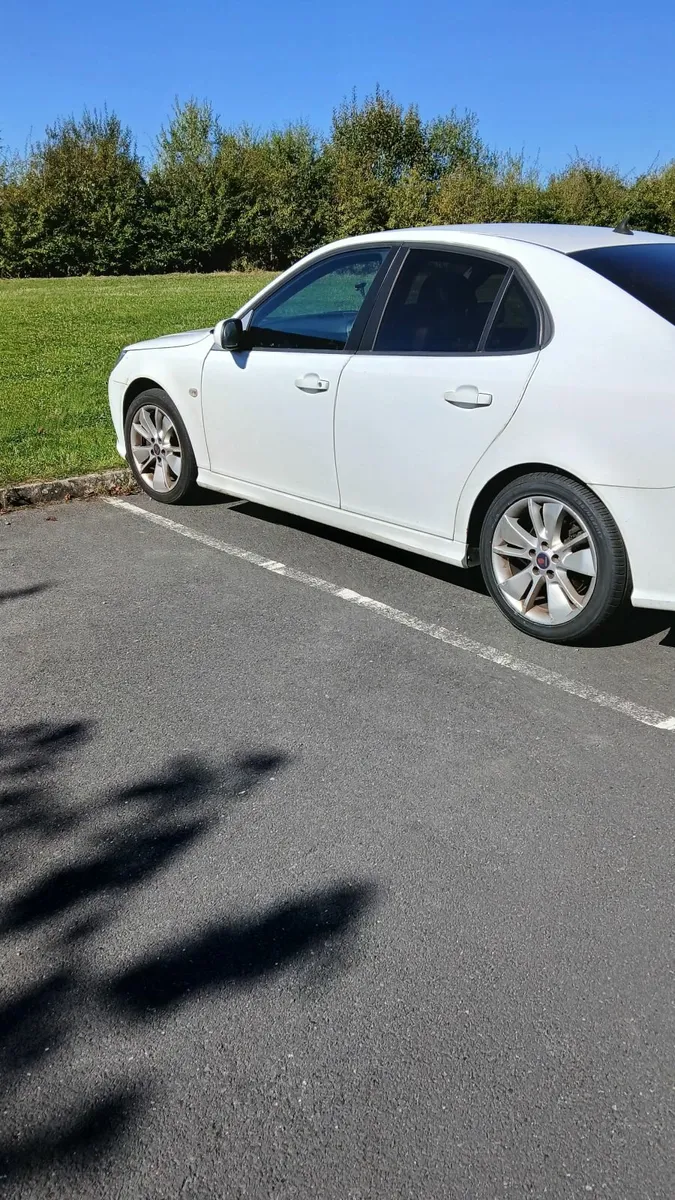 Saab 9-3 2010 - Image 1