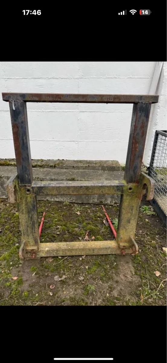 ⚫️** High tip bucket and  loader attachments ** - Image 2