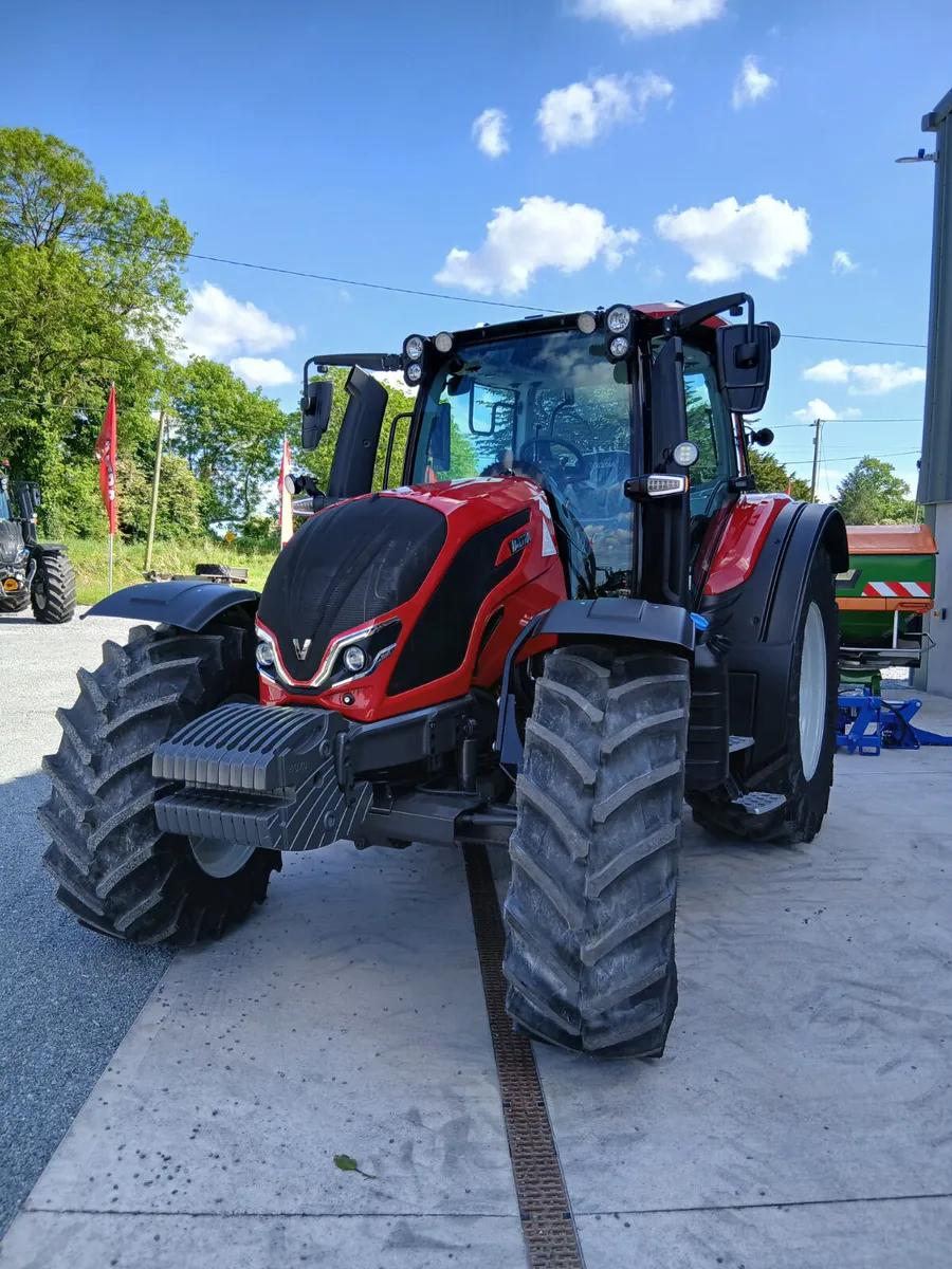 Valtra N155 - Image 2