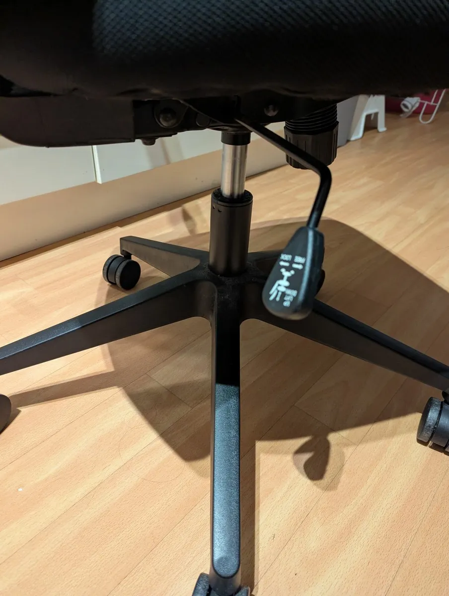 Office Chair - Image 4