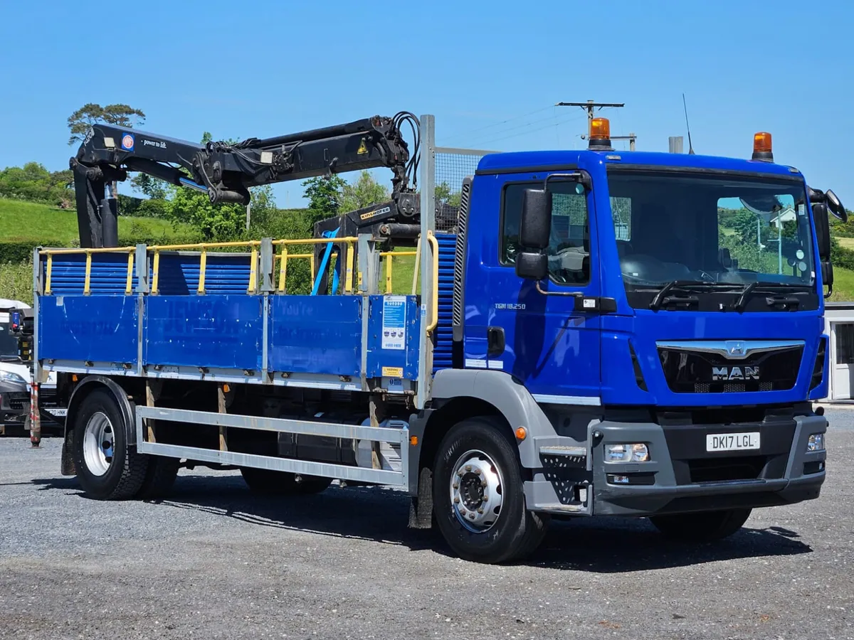 MAN 18 TON GRAB LORRY - Image 1