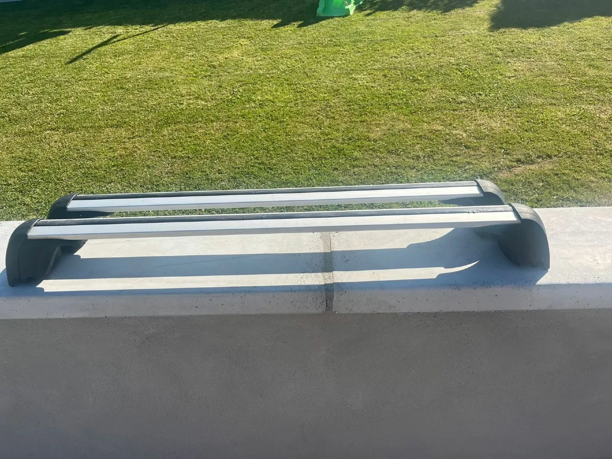 Roof rack/bars - Image 3