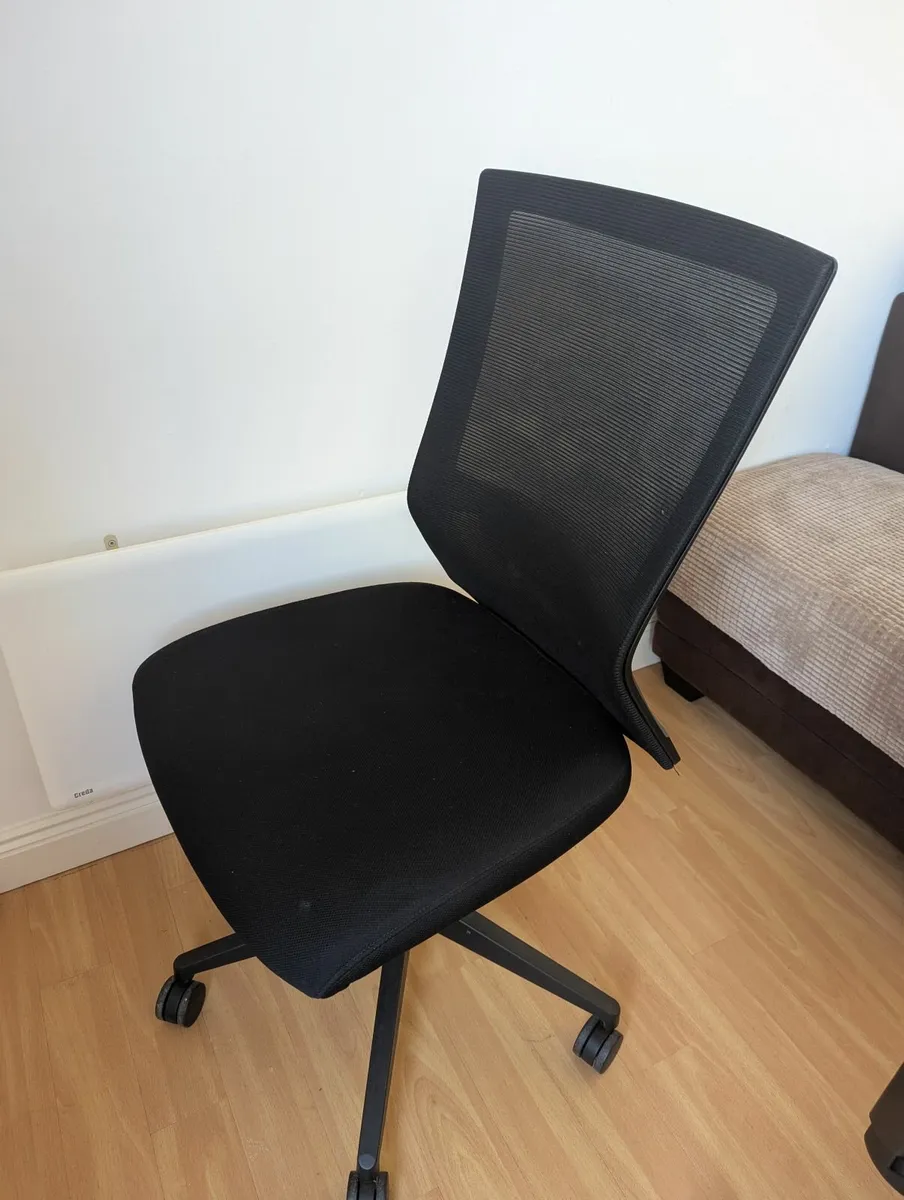 Office Chair - Image 1