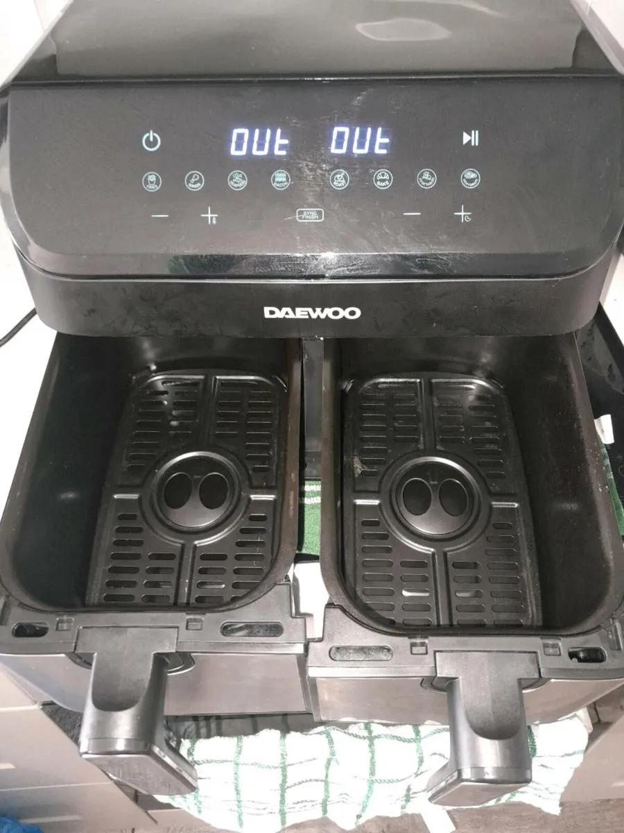 Air fryer - Image 1