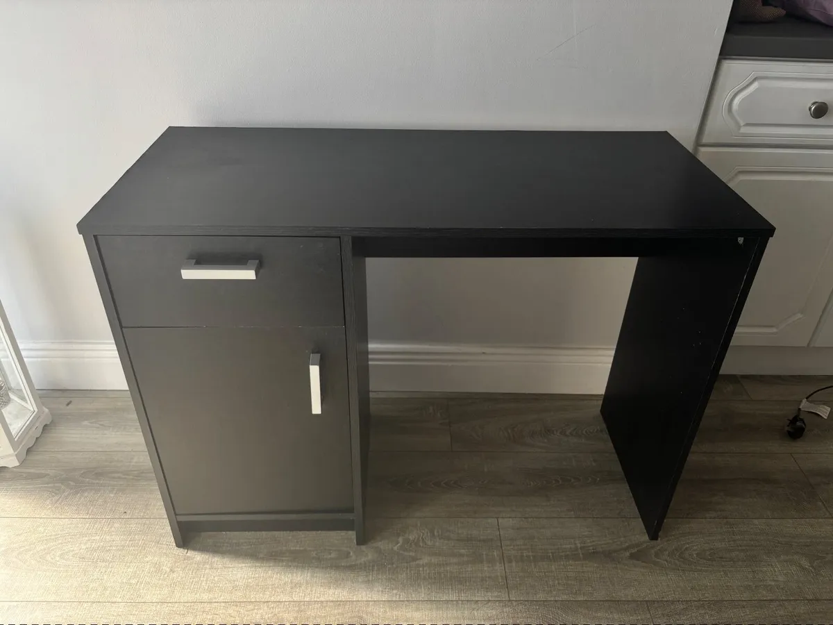 Desk & chair - Image 2