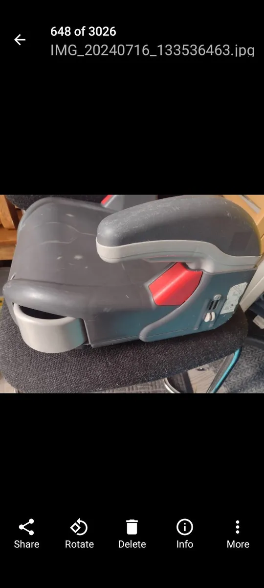 Plastic Booster seat with cup holders - Image 3
