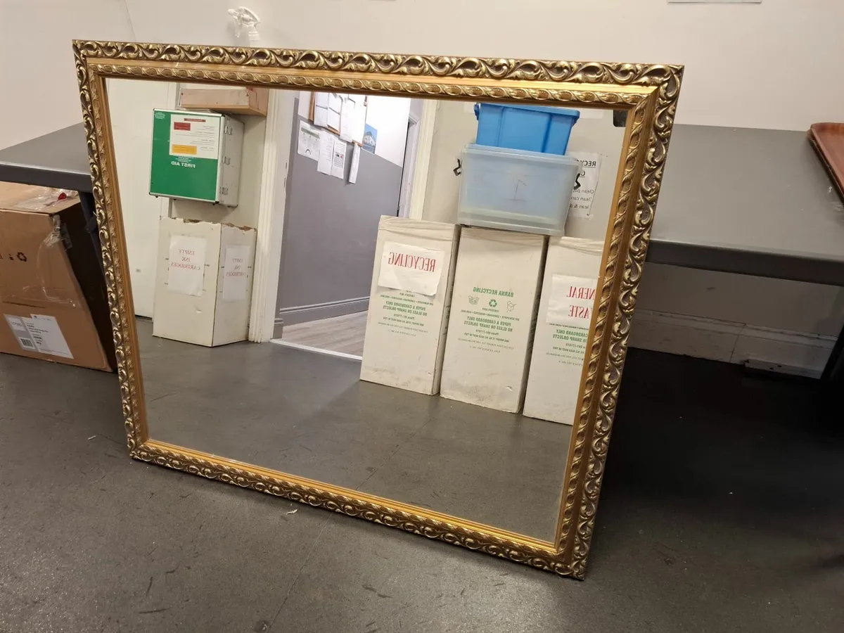 Hotel Clearance Lounge Furniture and Mirrors - Image 3