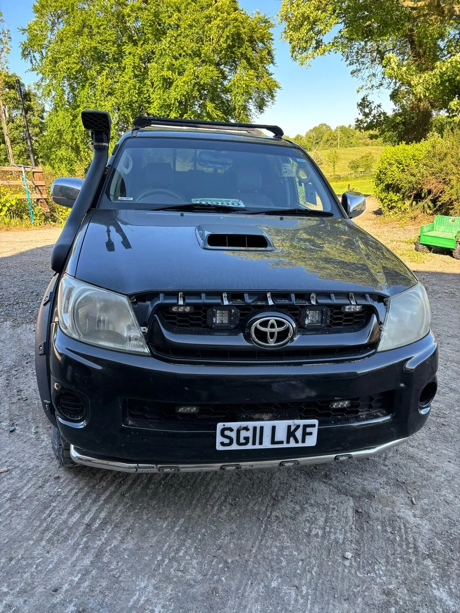 Toyota Hilux - Image 2