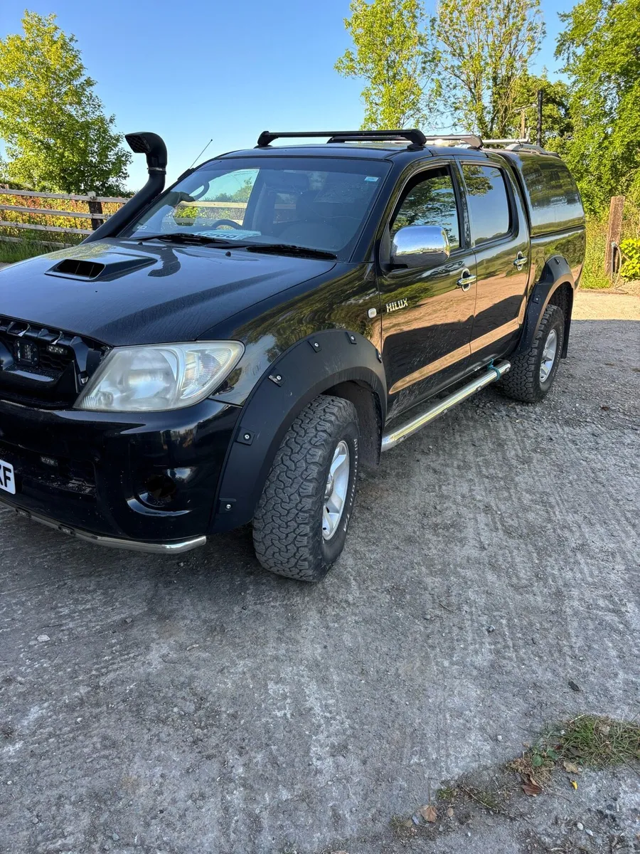 Toyota Hilux - Image 3