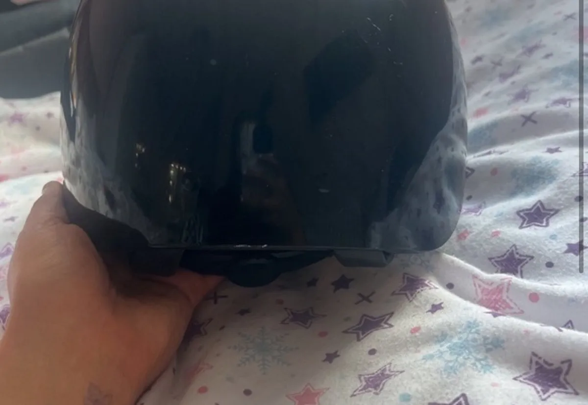 Horse riding helmet - Image 2