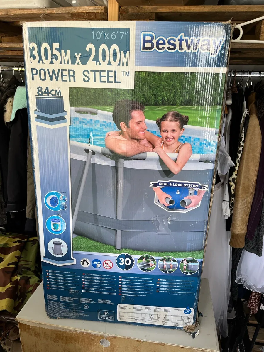 Swimming pool - Image 1
