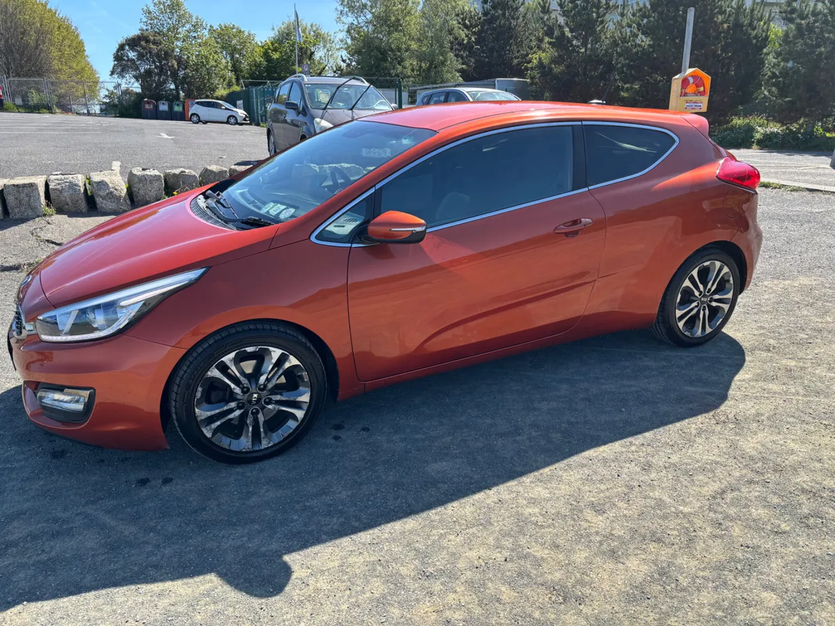 141 Kia Proceed (1.6 Diesel) - Image 2