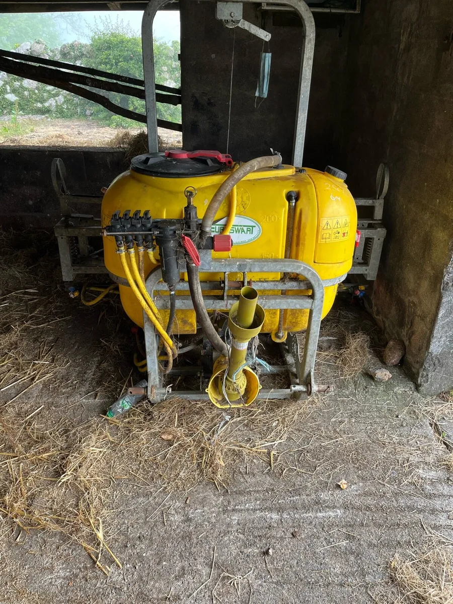 Sprayer for sale - Image 1