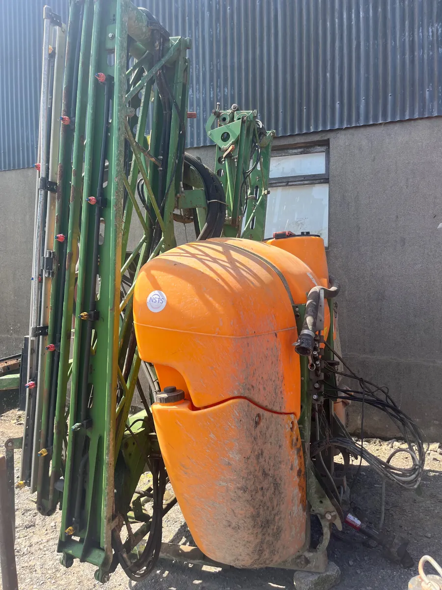Used Amazone 1000Ltr 15m Hyd Boom Sprayer - Image 1