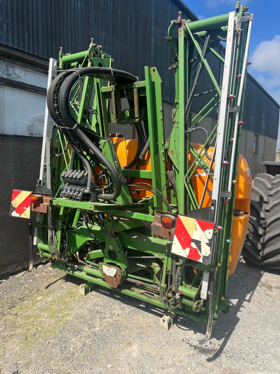 Used Amazone 1000Ltr 15m Hyd Boom Sprayer - Image 4