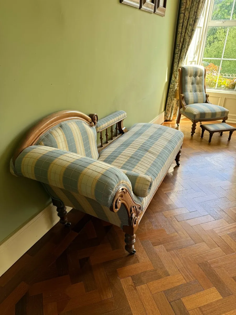 Antique Victorian-Style Chaise Lounge & Armchairs - Image 1