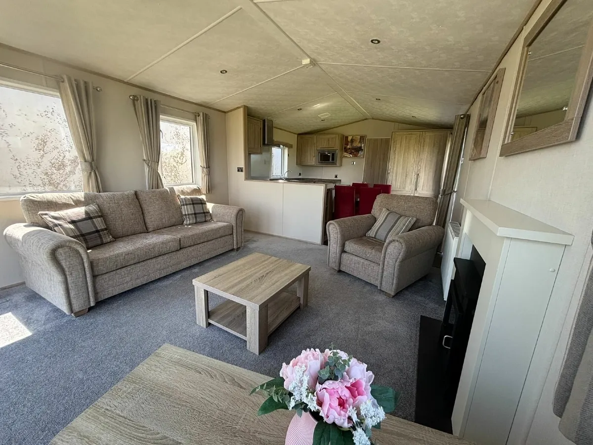 Calverly Helmsley Lodge 2018. Excellent Condition. - Image 2