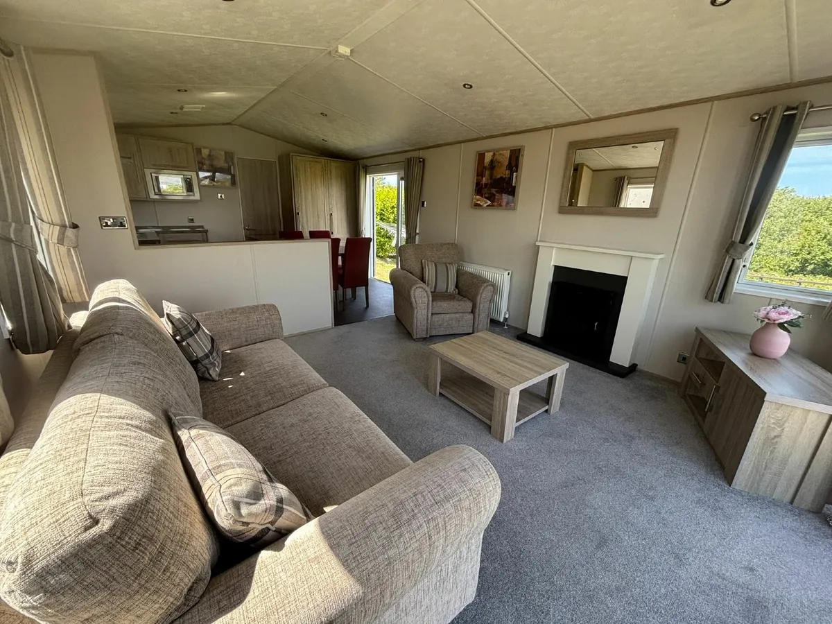 Calverly Helmsley Lodge 2018. Excellent Condition. - Image 3