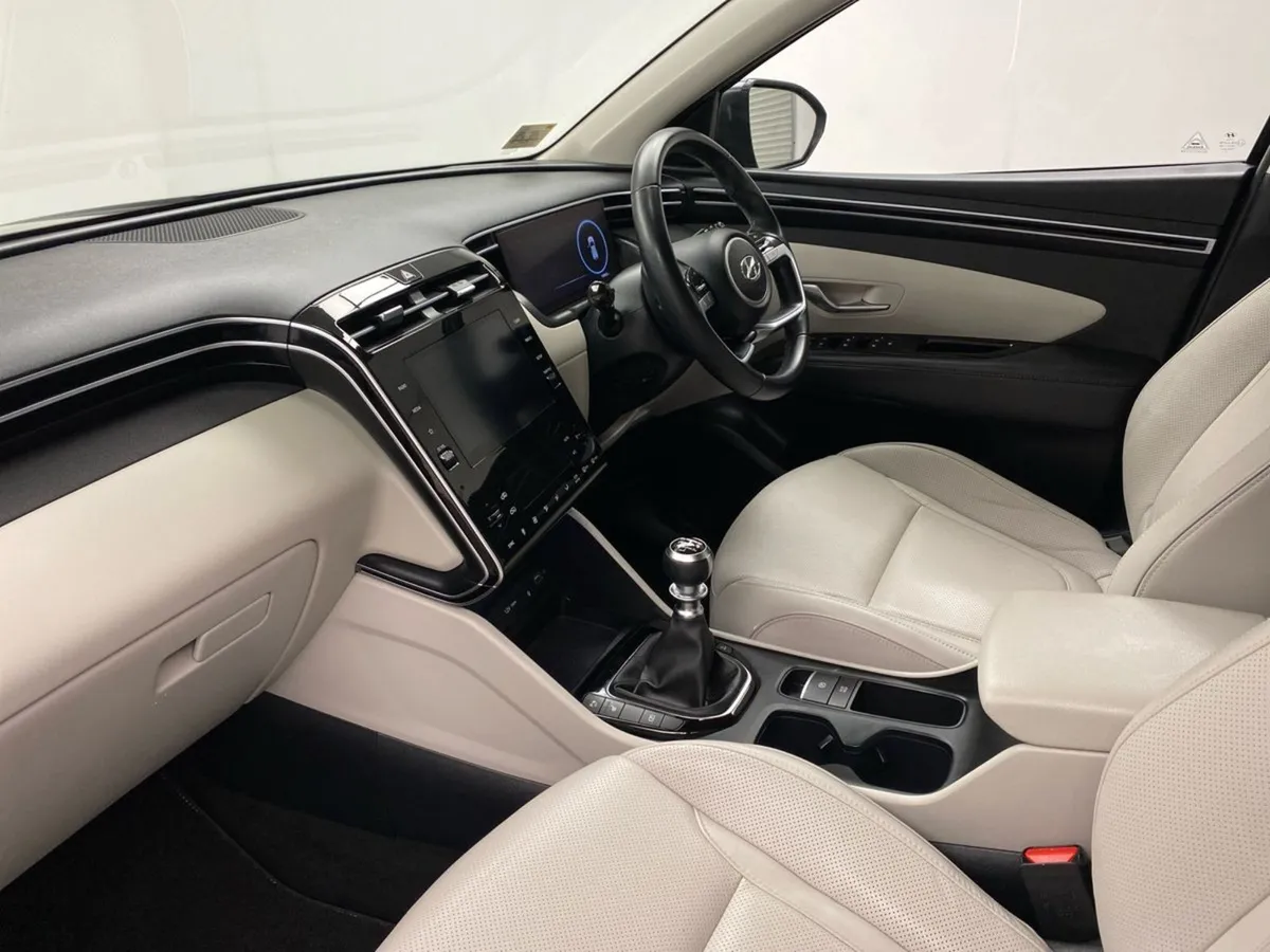Hyundai Tucson 2WD Executive - Image 3
