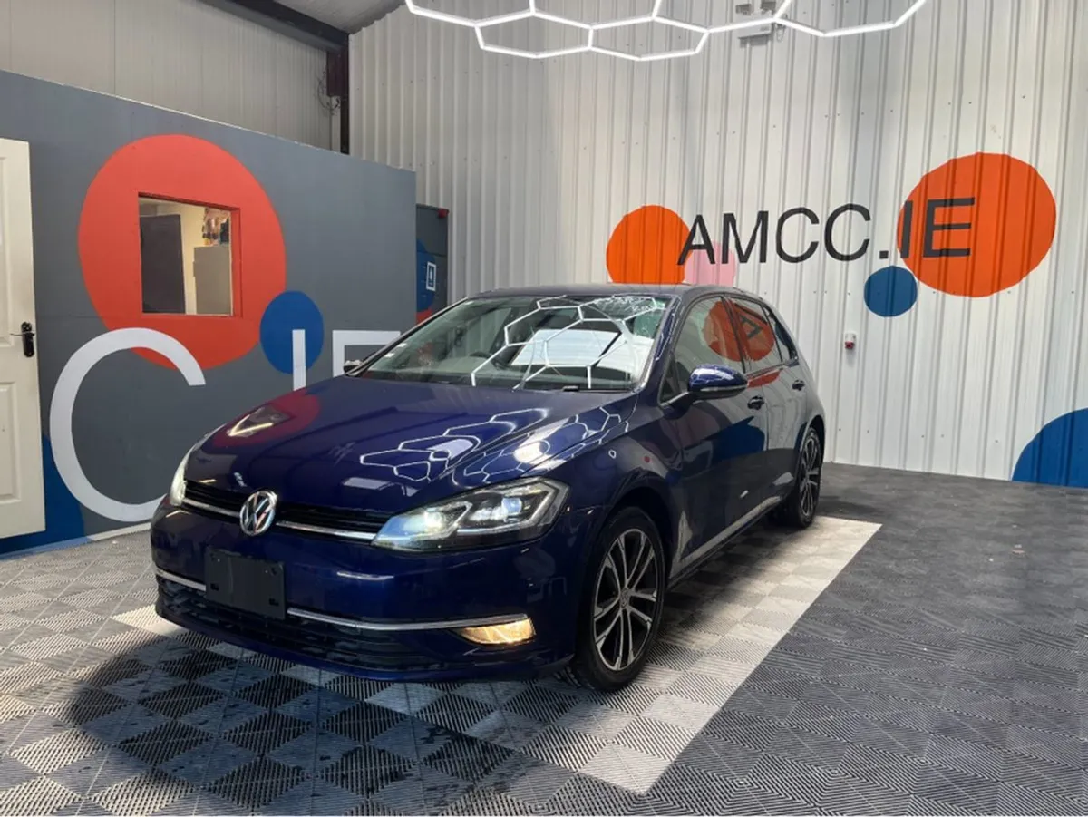 Volkswagen Golf 2.0 TDI Comfort Line / 47k KMs / - Image 3