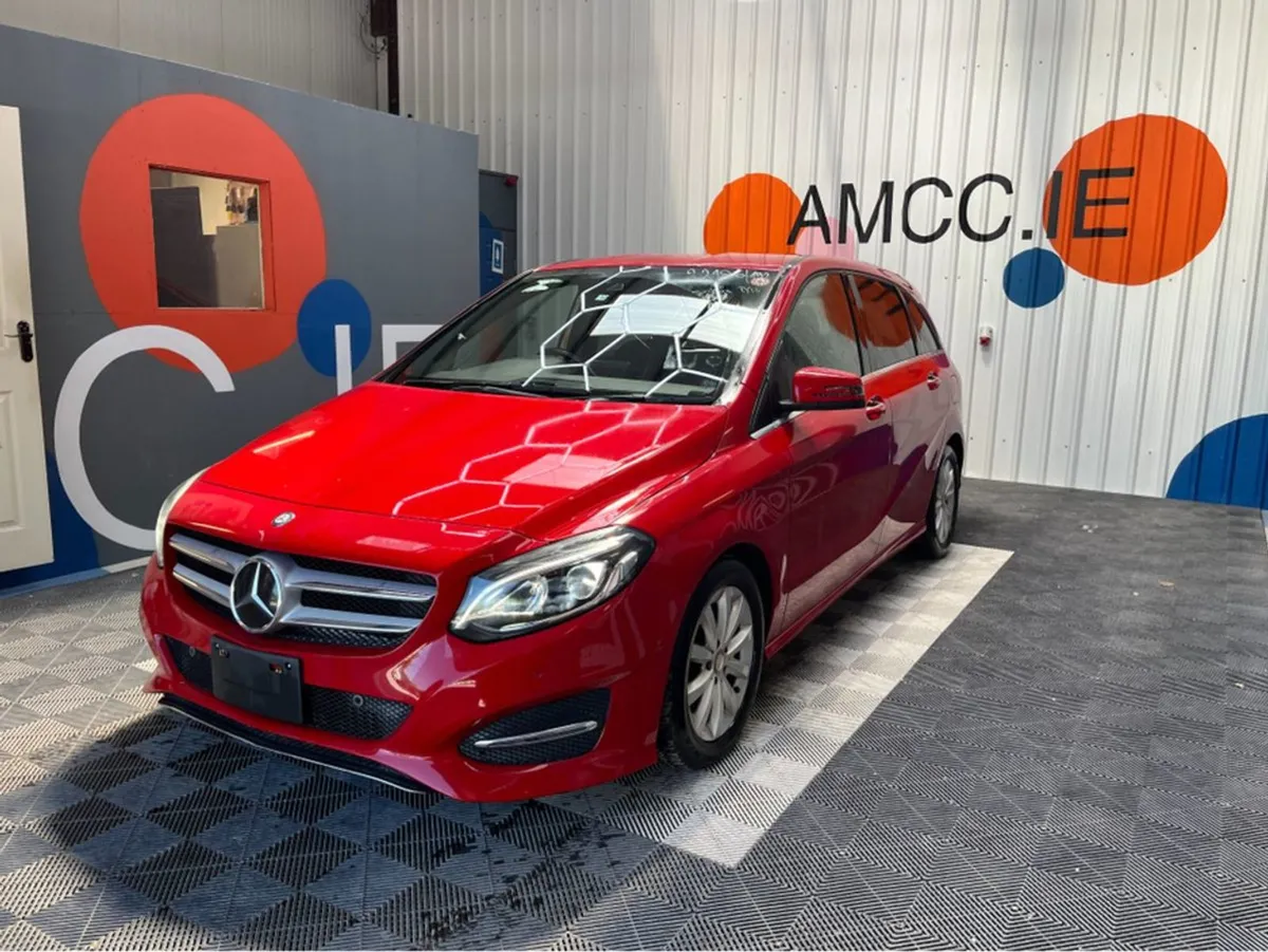 Mercedes-Benz B-Class B180 Leather / 74k KMs / He - Image 3
