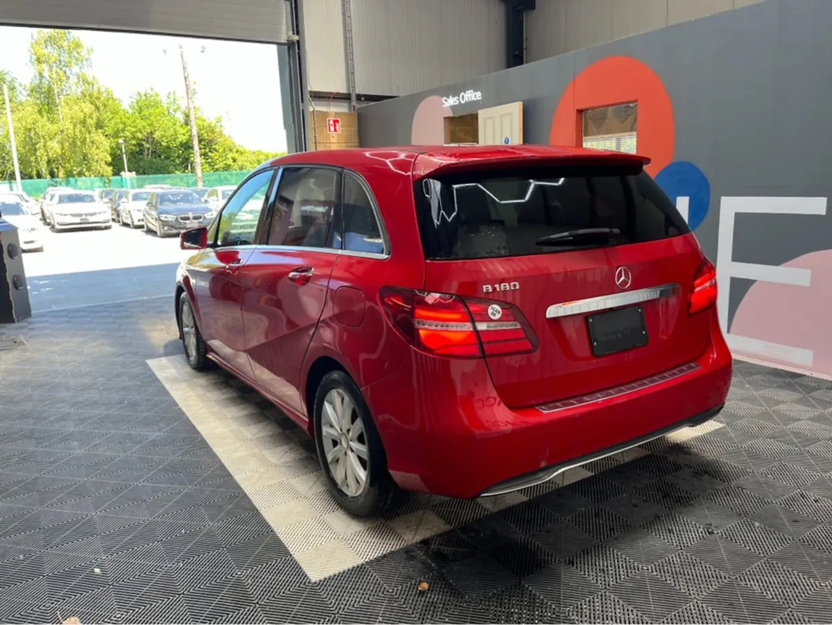 Mercedes-Benz B-Class B180 Leather / 74k KMs / He - Image 4