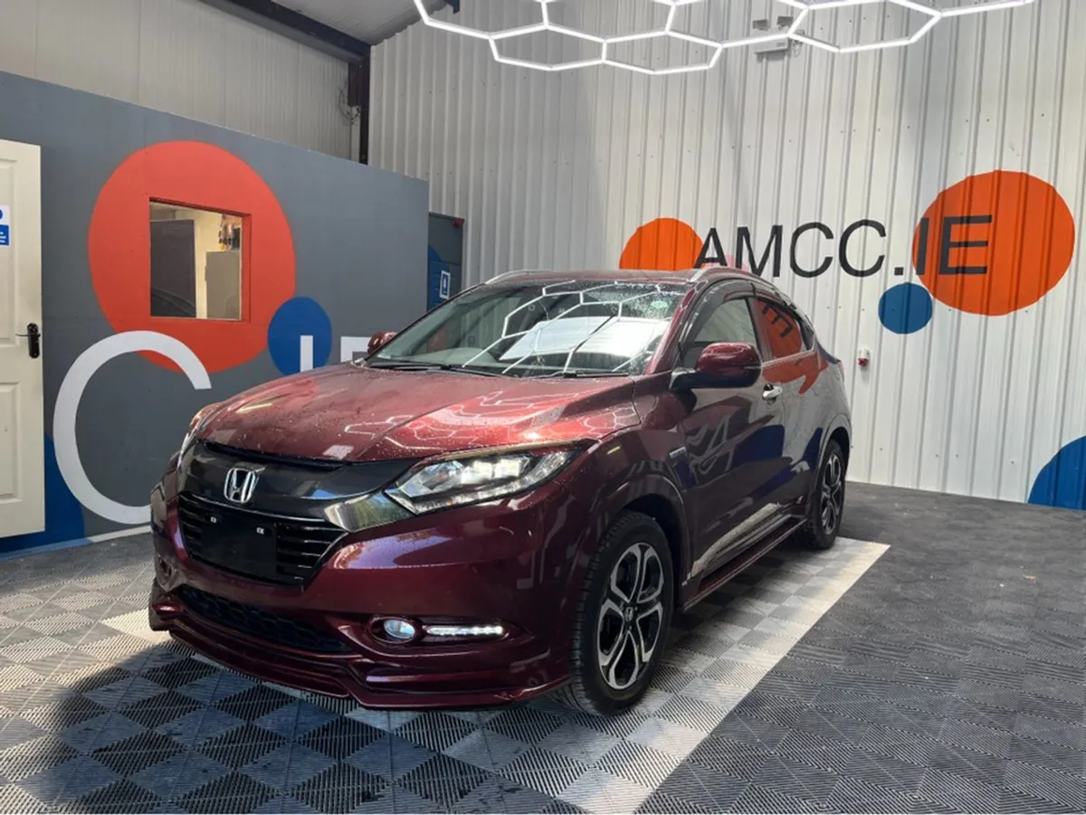 Honda Vezel 1.5 Hybrid / 34k KMs / Heated Seats A - Image 3