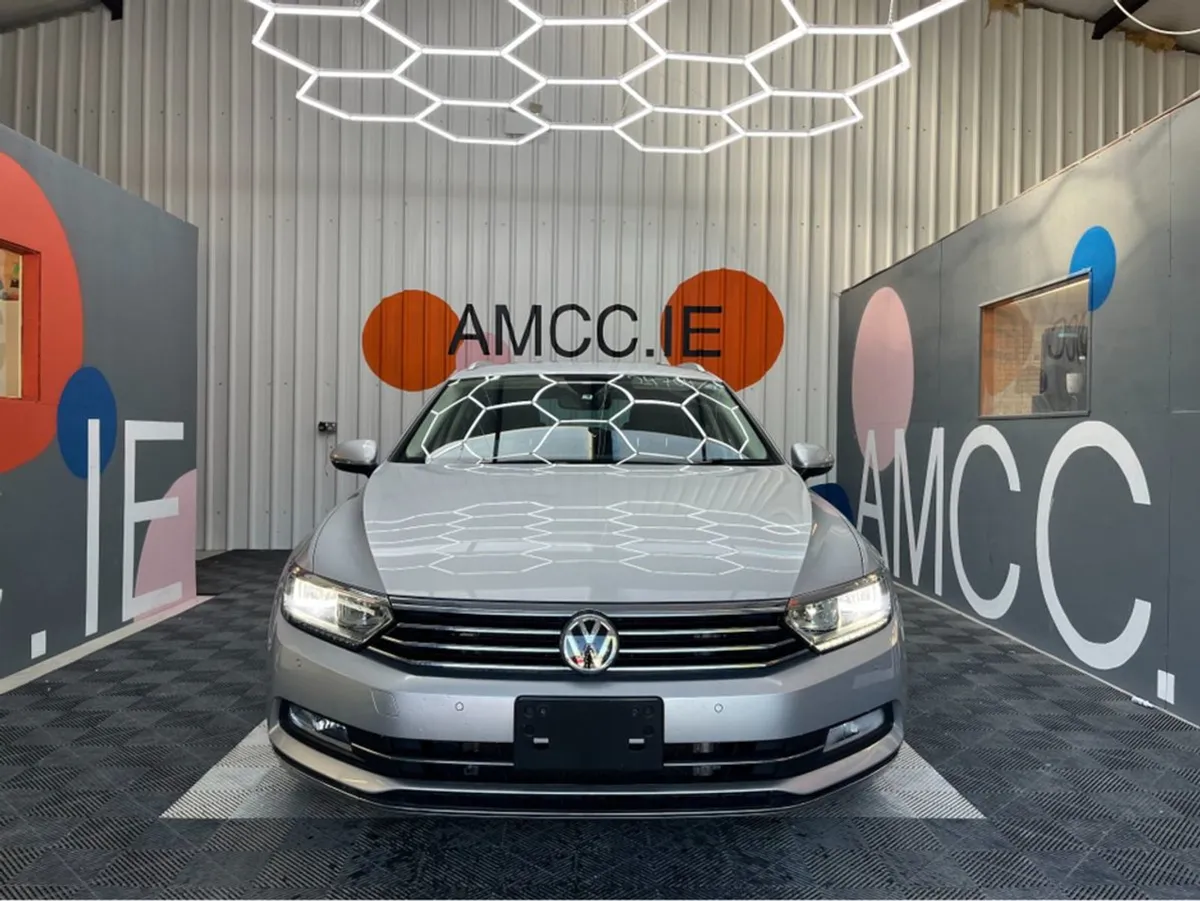 Volkswagen Passat Only  17950 Passat Automatic 1. - Image 2