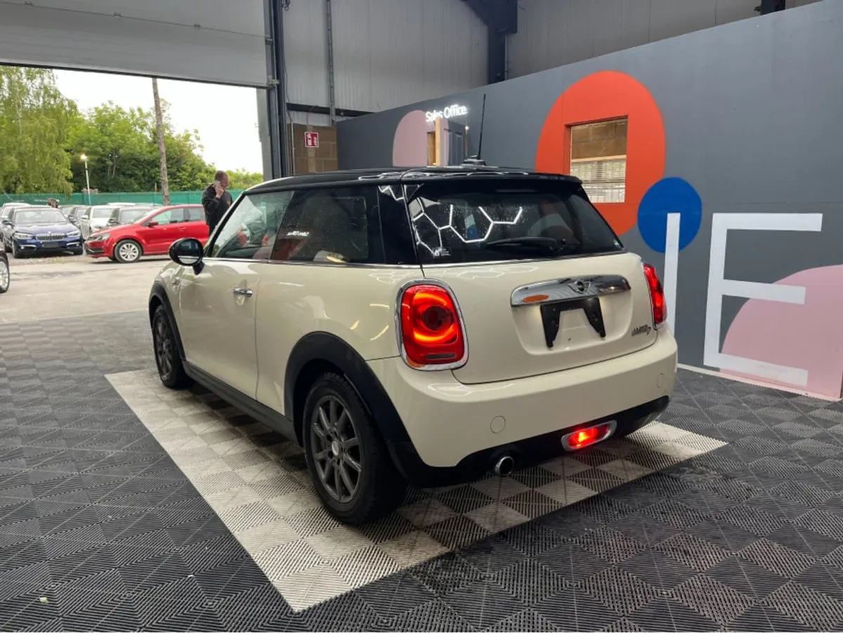 MINI Cooper D 1.5 Diesel / 55k KMs / Automatic - Image 4