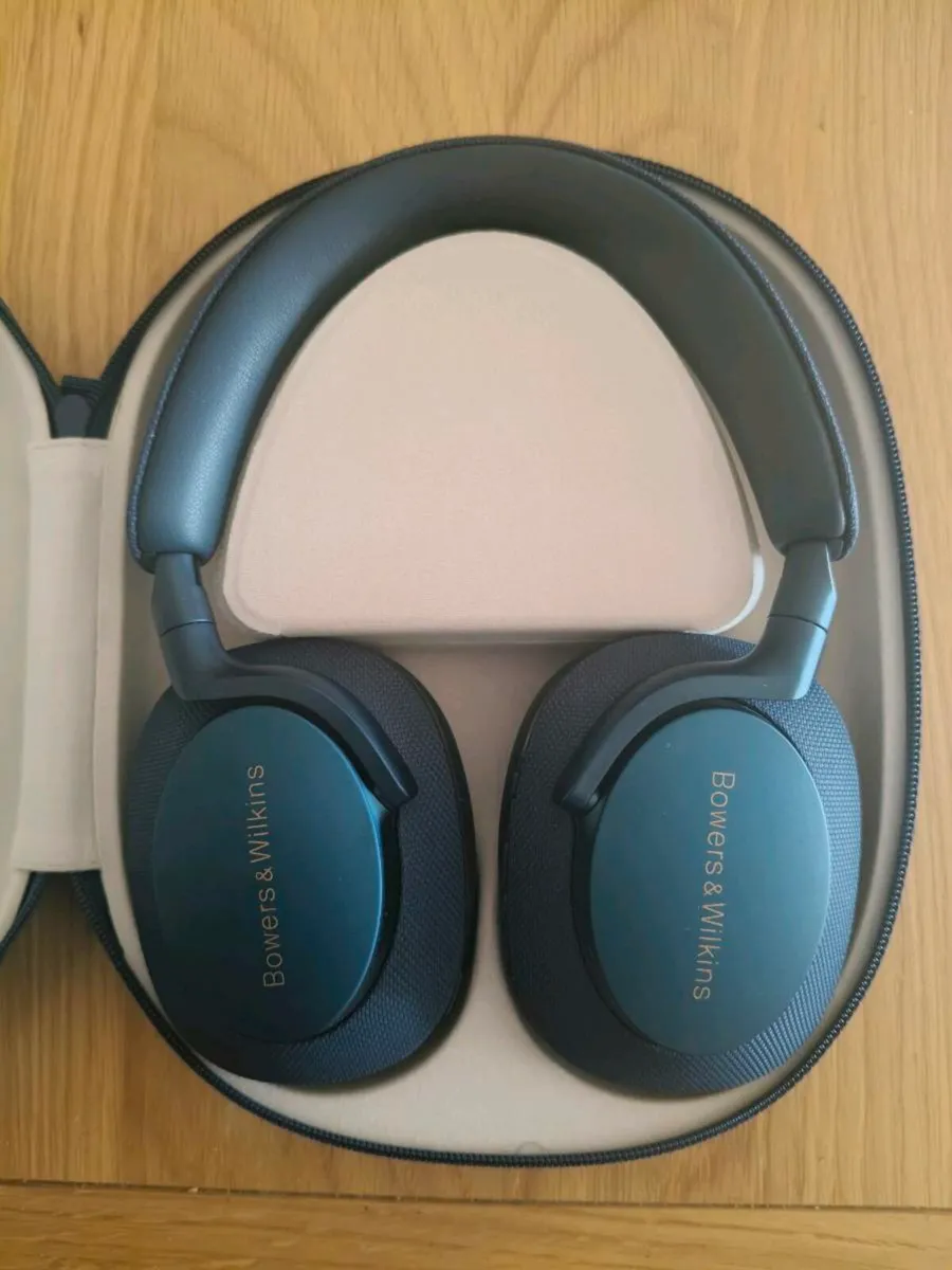 Bowers & Wilkins PX7 S2 Headphones - Image 4