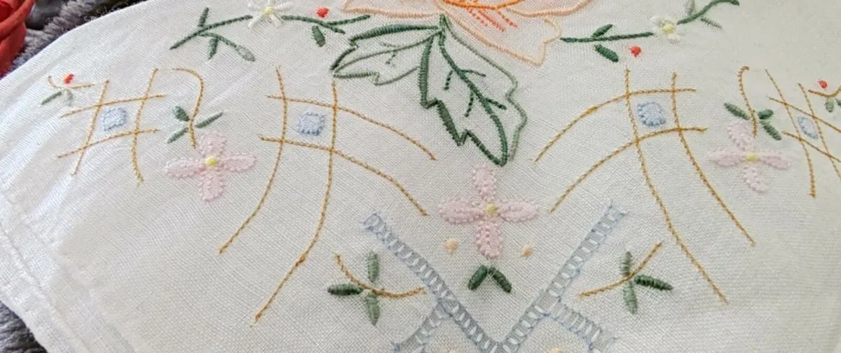 Vintage embroidered handkerchief - Image 1