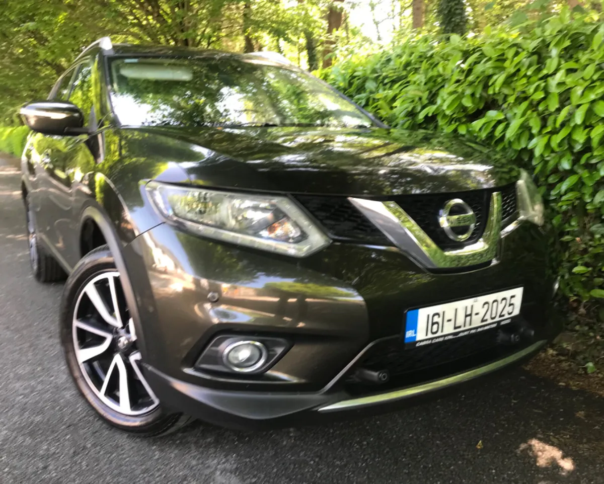 Nissan X-Trail 1.6d SV 7 Seats Deluxe Pack - Image 2