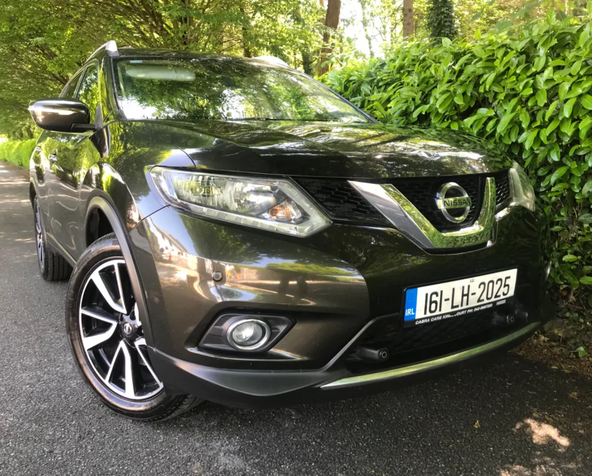 Nissan X-Trail 1.6d SV 7 Seats Deluxe Pack - Image 1