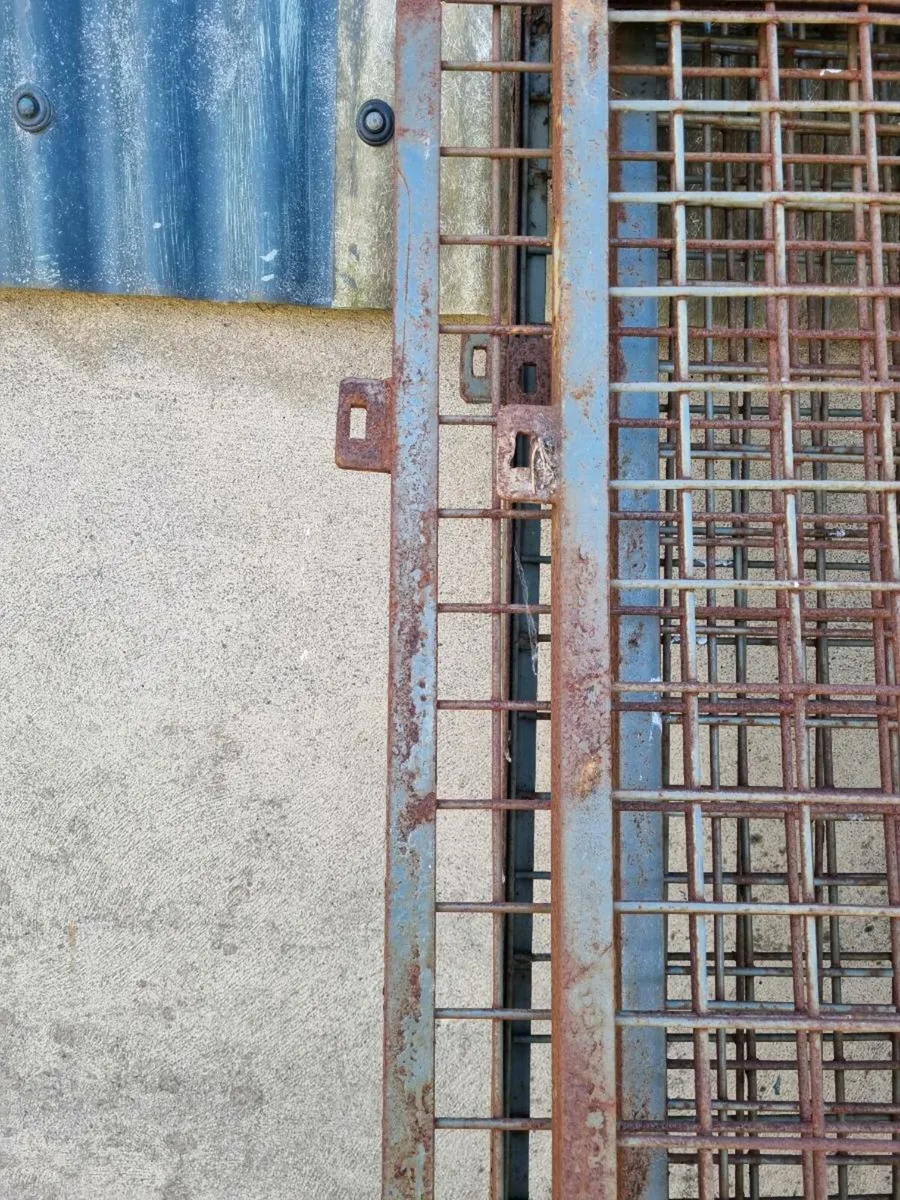 Mesh panels/Dog pen - Image 2