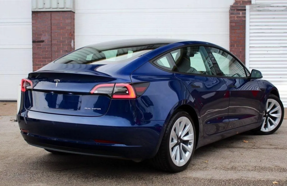 211 Tesla Model 3 Dual Motor - Image 3