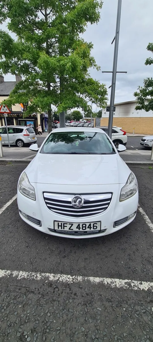 Vauxhall Insignia 2011 - Image 2