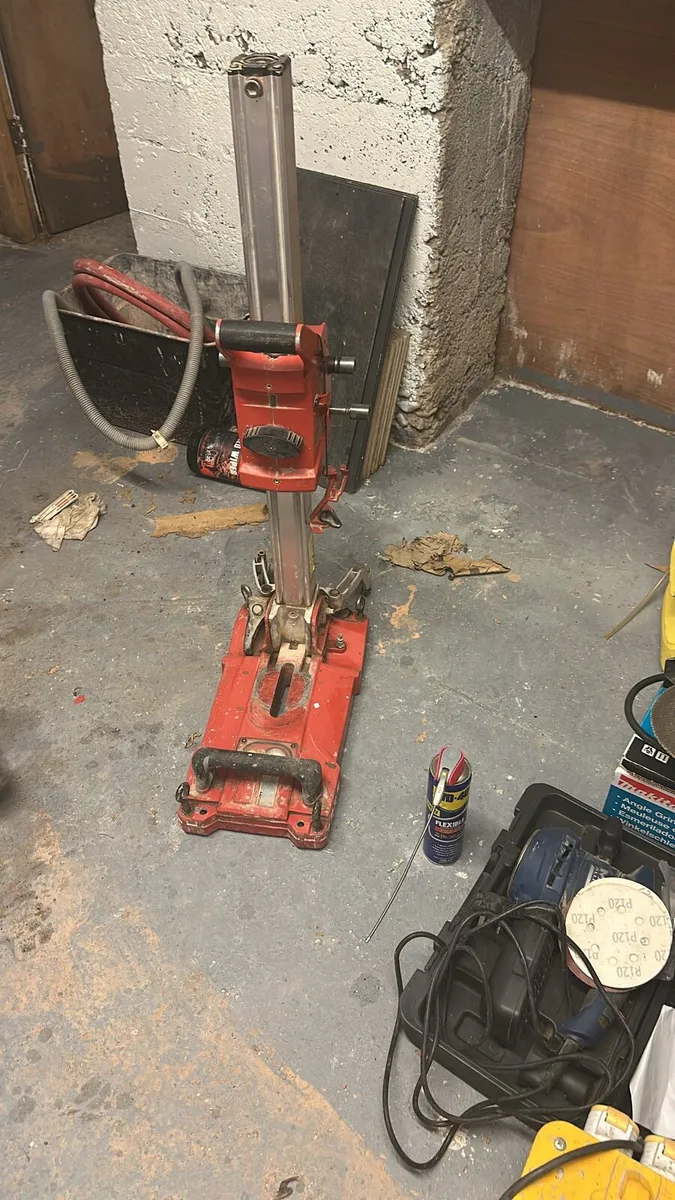 Wall mounted core drill and equipment - Image 2