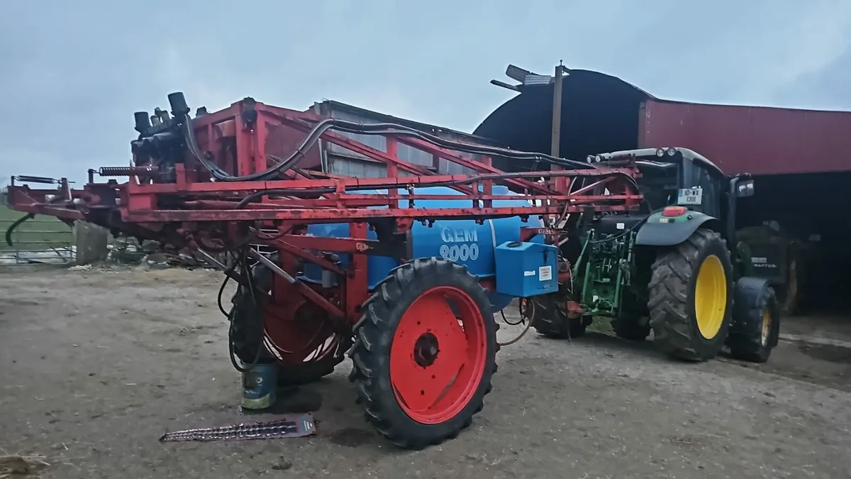 Gem Sprayer - Image 1