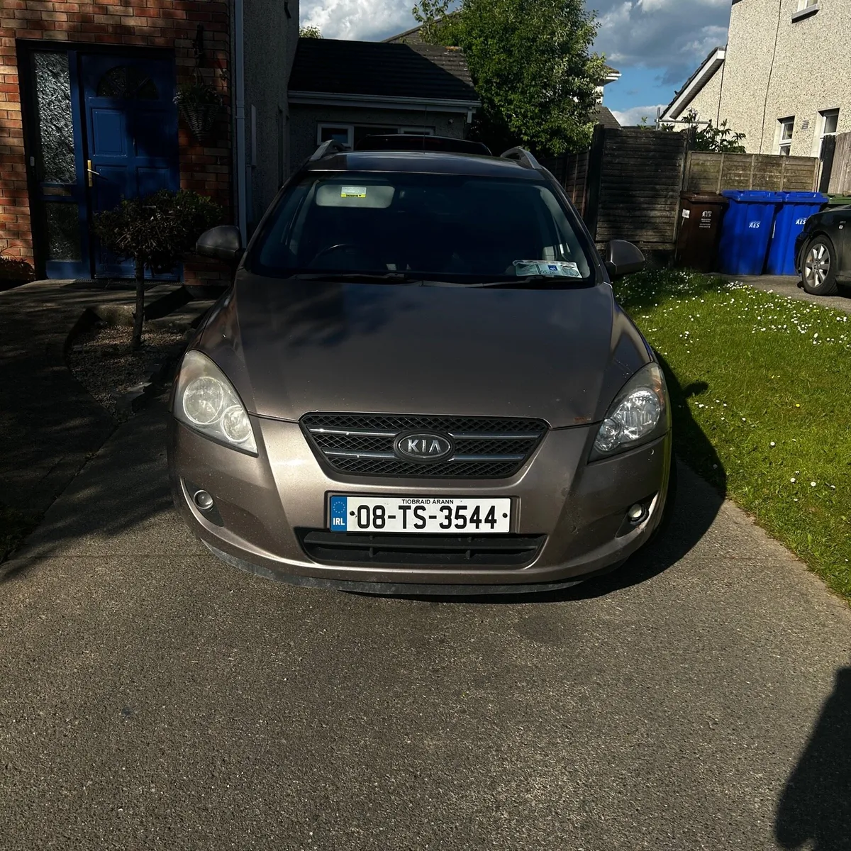 Car - Image 1