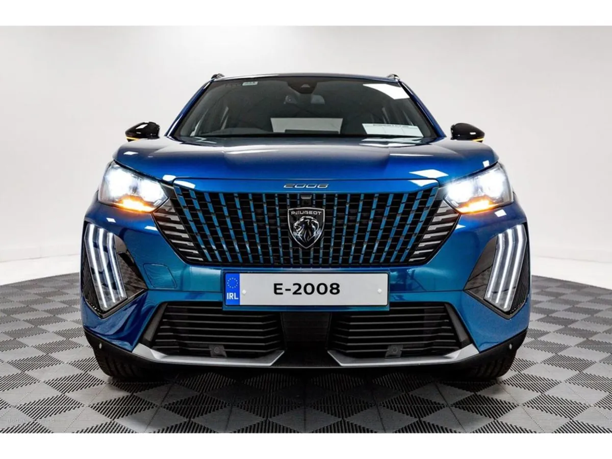 Peugeot 2008 E-allure Auto 156HP 54kw - Protectio - Image 2