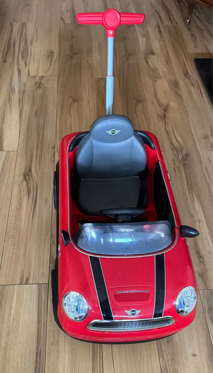 Mini push along ride on car - Image 3