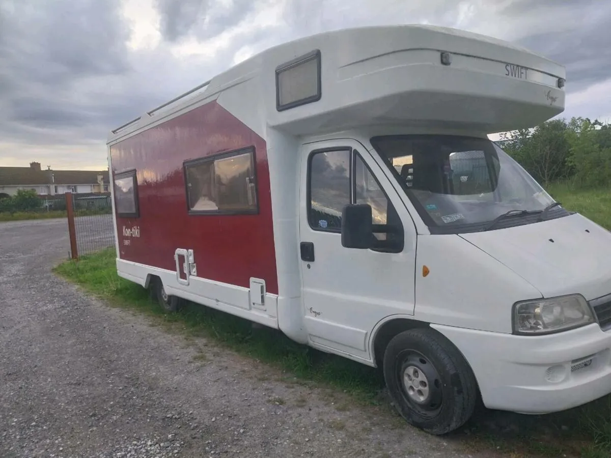 Camper - Image 1
