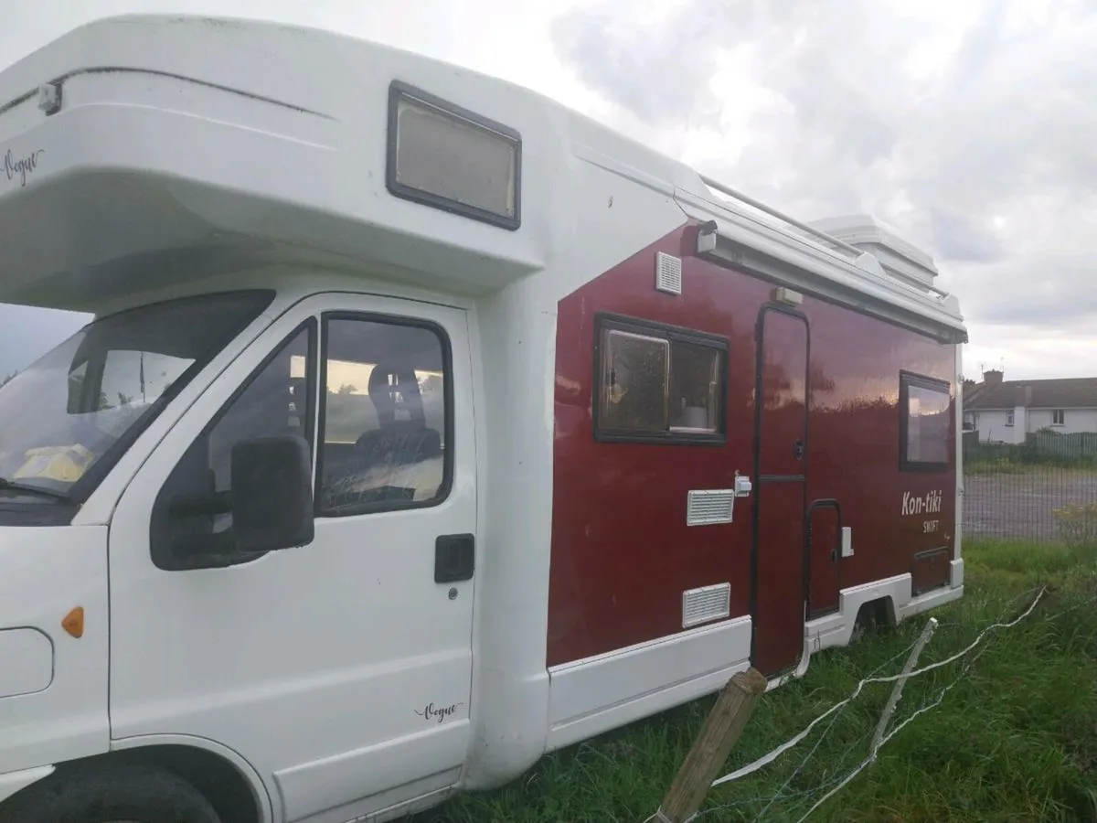 Camper - Image 2