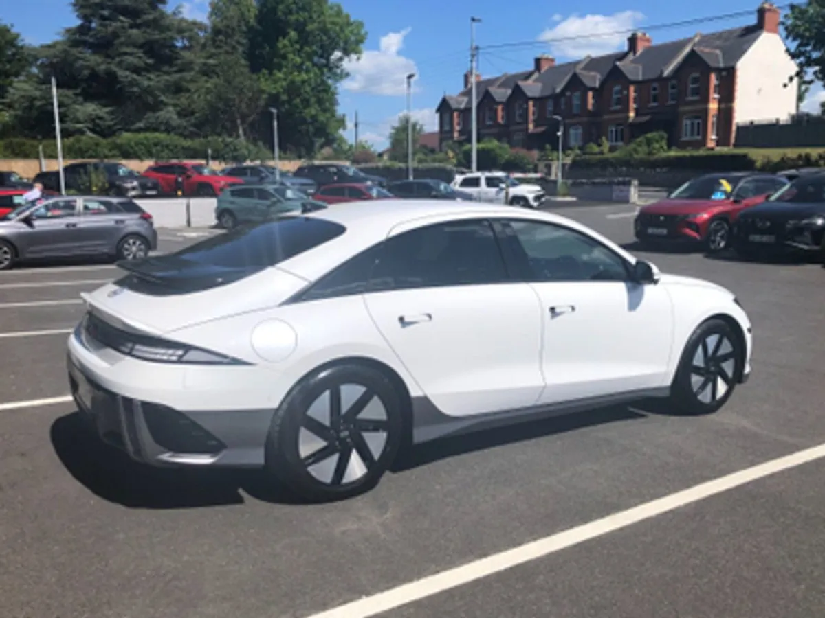 Hyundai Ioniq 6 EV Elegance 77kwh  demonstrator M - Image 2