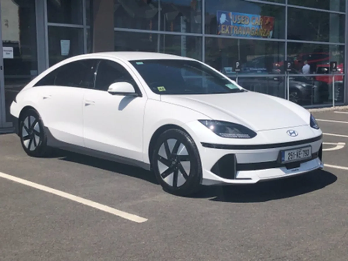 Hyundai Ioniq 6 EV Elegance 77kwh  demonstrator M - Image 3