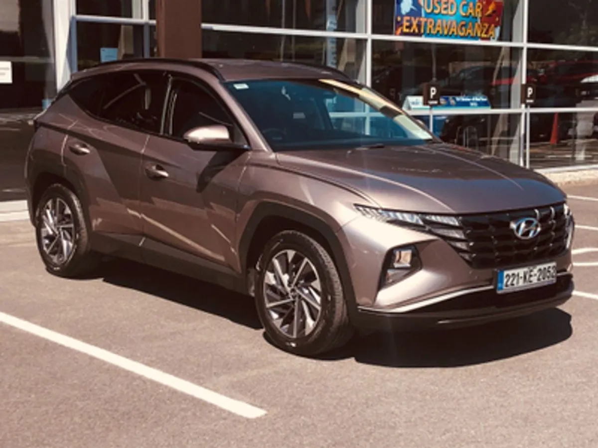 Hyundai Tucson Executive 1.6 Diesel - Image 2