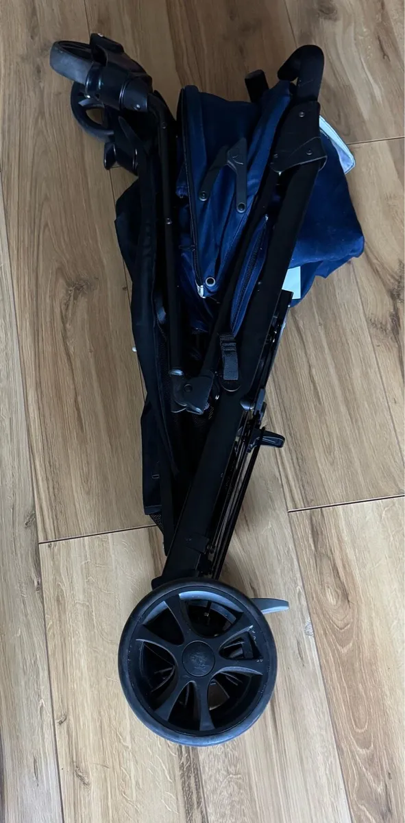 Stroller - Image 1